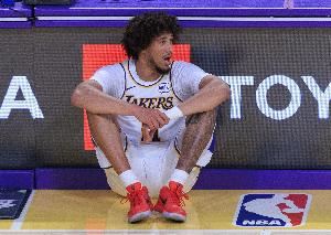 海斯:我要是能多投进一些三分球 那就太酷了