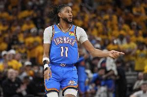 亚历山大:以赛亚·乔是NBA最佳射手之一 他让球队每个人都变更好