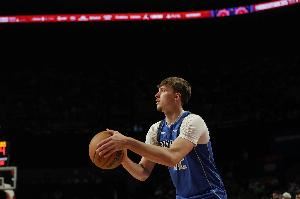 弗拉格第2次得分20+!18岁球员中老詹14次第1 弗拉格还有机会反超