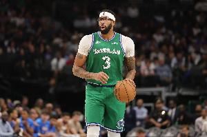 明日独行侠战雄鹿 浓眉&加福德出战成疑 莱夫利小概率出战