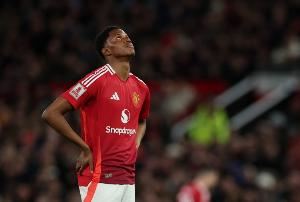 约克：阿莫林可尝试用奥比顶替舍什科，曼联有信任年轻人的传统